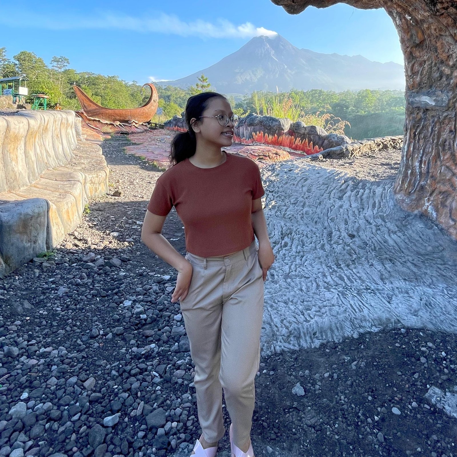 TERESIA JULIYANTI PANDEWI
