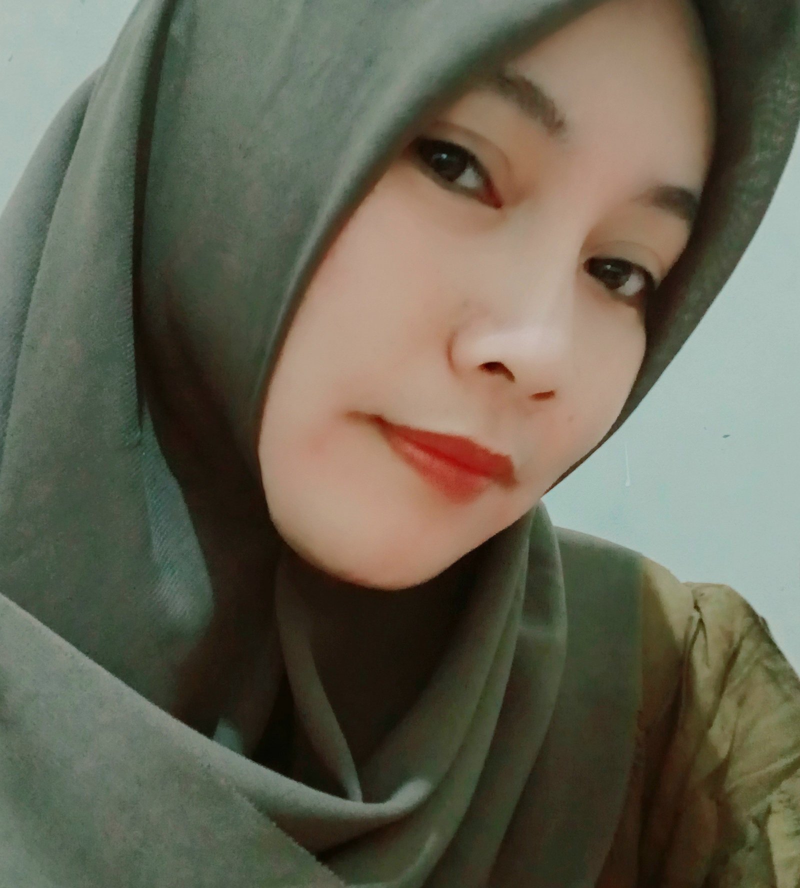 Vina Aprianty H